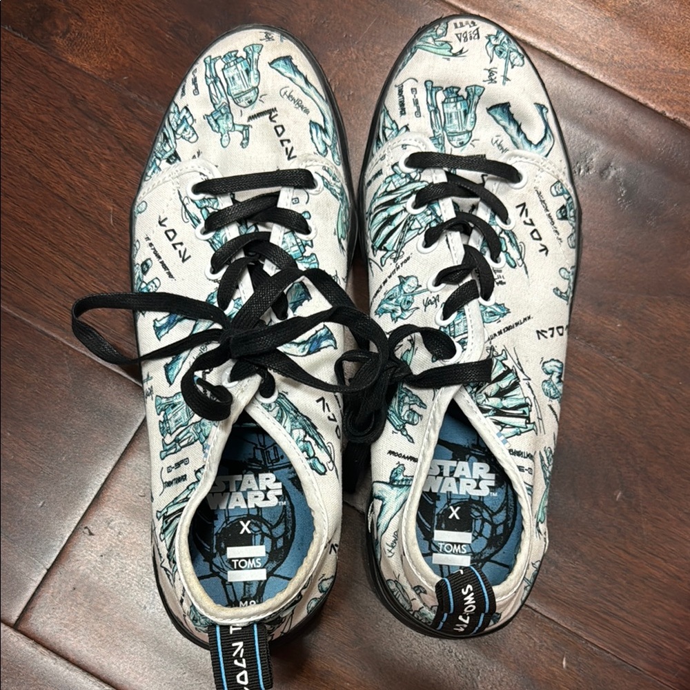 Star Wars TOMS Sneakers with Black Laces